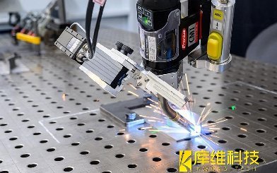 <b>精準控能：焊接機器人如何用＂智控＂啃下能耗硬骨頭</b>