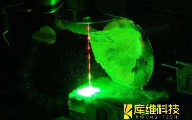 <b>當晶體管越來越小，水導激光如何接住這道精密加工的難題？</b>